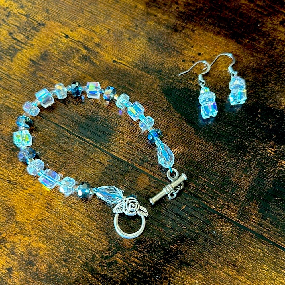 Bracelet & Earring Set - Picture 2 of 5